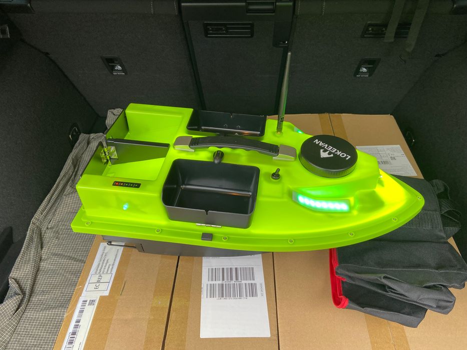 Лодка за захранка D19 GPS-100 точки