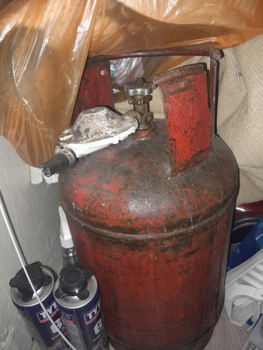 Продам газ балон