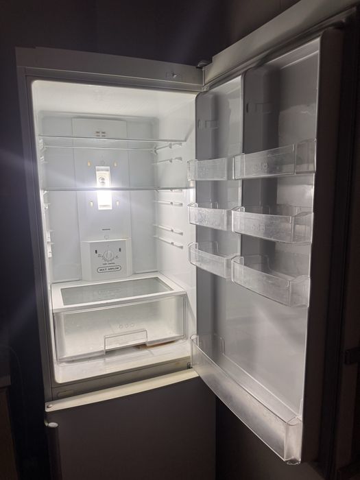 Холодильник LG рабочий