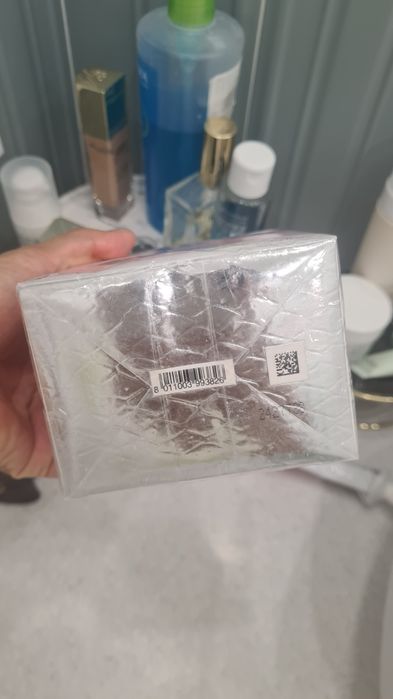 Продам новуб туалетную воду Versace