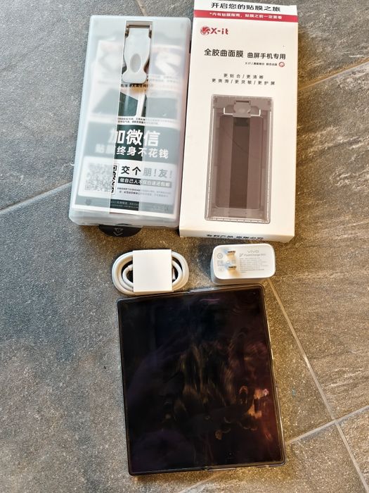 Vivo X Fold 3 Pro – 512GB – stare foarte bună – funcționează impecabil