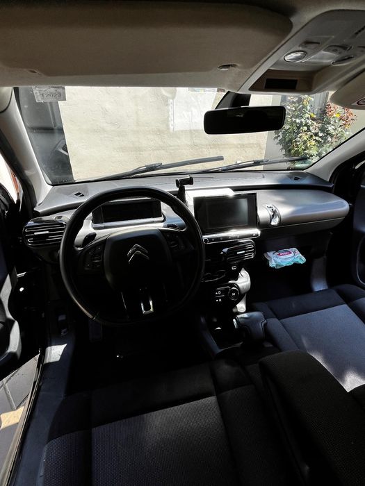 Citroën C4 Cactus 1.6 HDi 92 CP – 2015 – 188.235 km – Întreținută