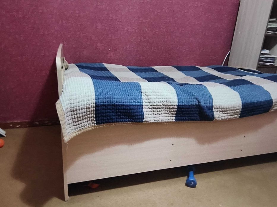 Продам кровать детскую