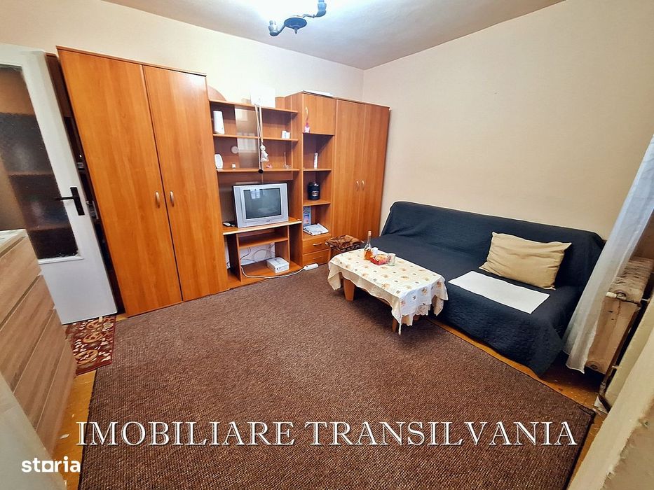 Garsoniera modesta, etajul 2, zona Han, Liceul Sportiv, Bistrita