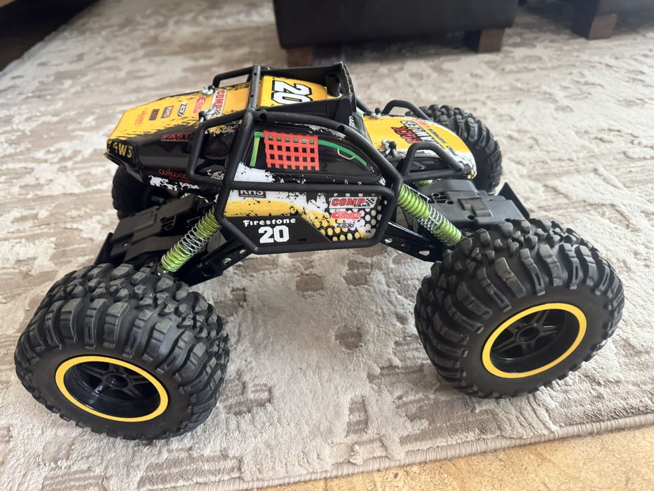 Maisto RC - R/C Rock Crawler кола с дистанционно