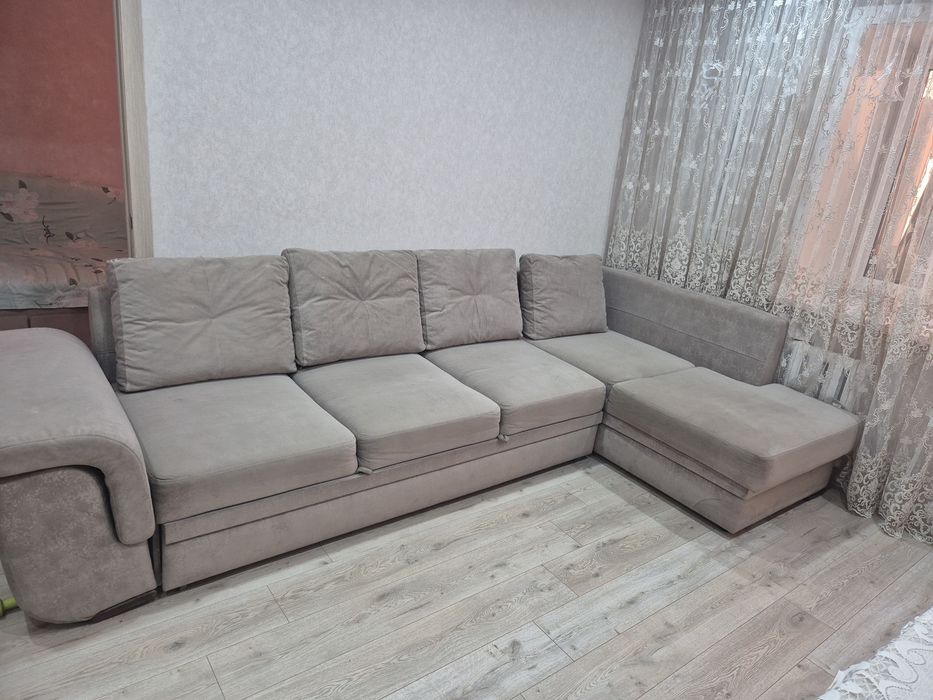 Продам диван с атаманкой