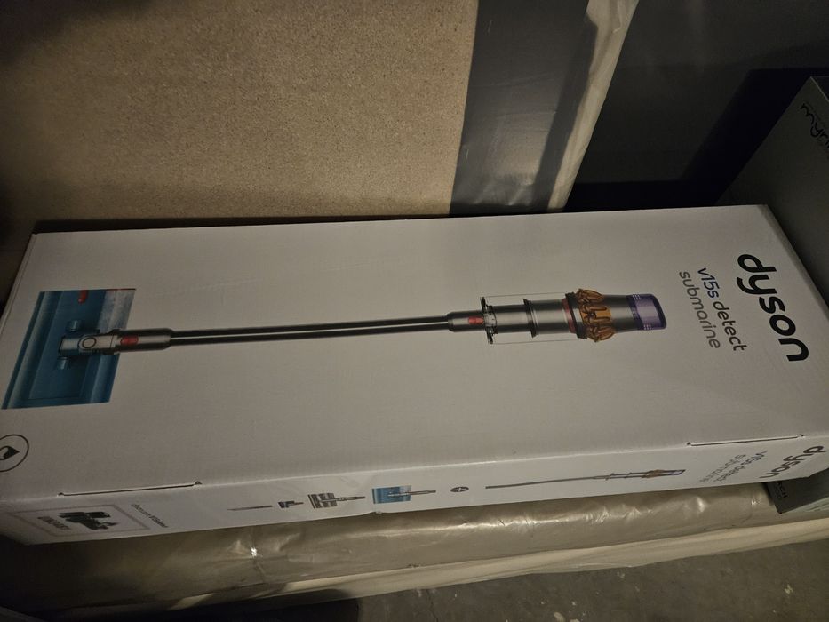 Dyson V15 detect submarine