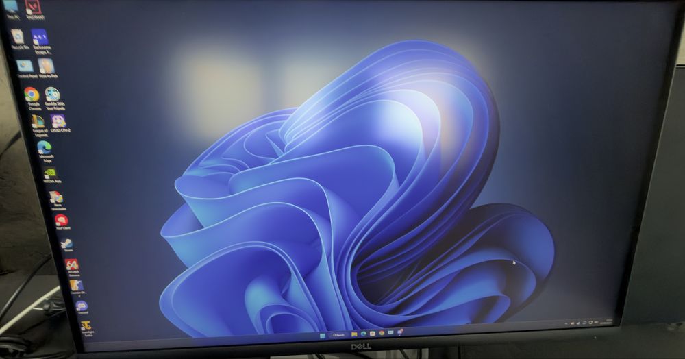 Monitor Dell S2722QC 27" 4K UHD IPS - 4 bucăți disponibile