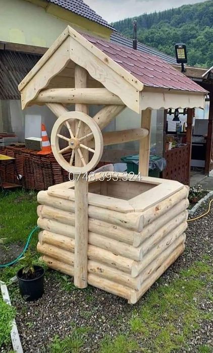 Fântână  din lemn masiv  cismea  put