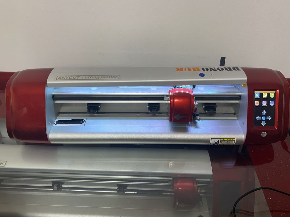 Плоттер режущий skycut c-16