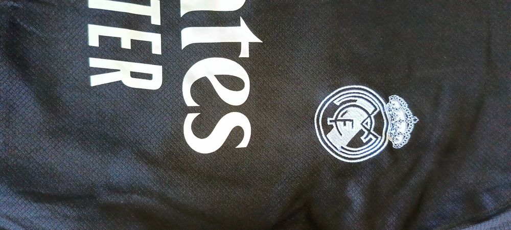 Продавам летен оригинален комплект Adidas Реал мадрид