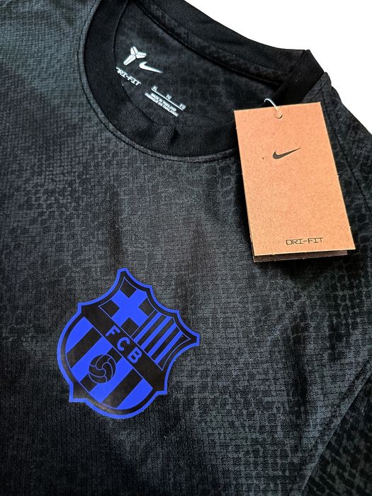 Tricou F.C.B negru cu mov