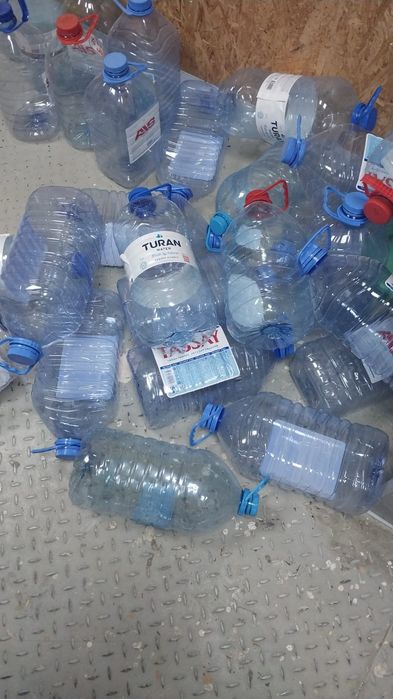 50 штук бар келіп алып кетесіз. 150 т штукгы. Таза судан босағандар.