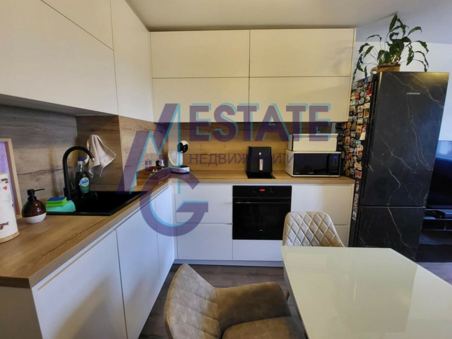 Тристаен обзаведен апартамент в гр. София, жк. Люлин 10