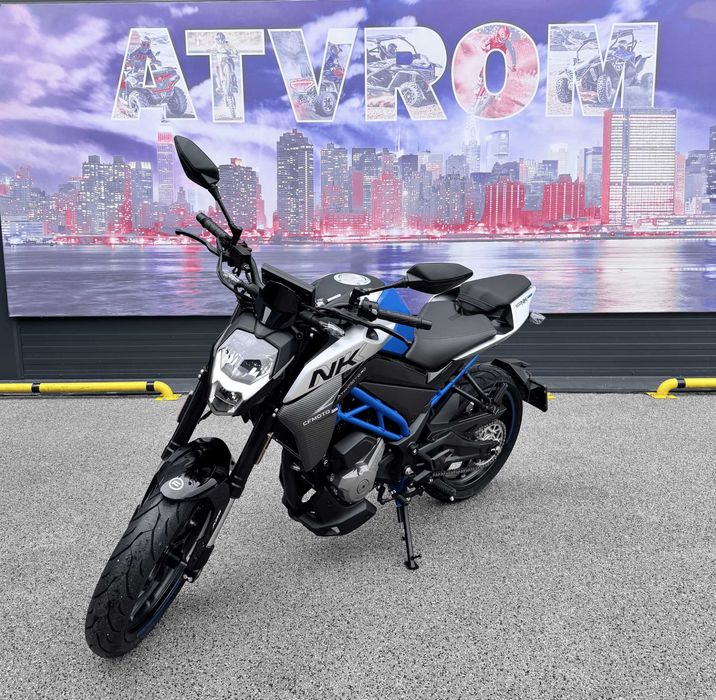 Motocicleta CFMOTO 300NK ABS '26