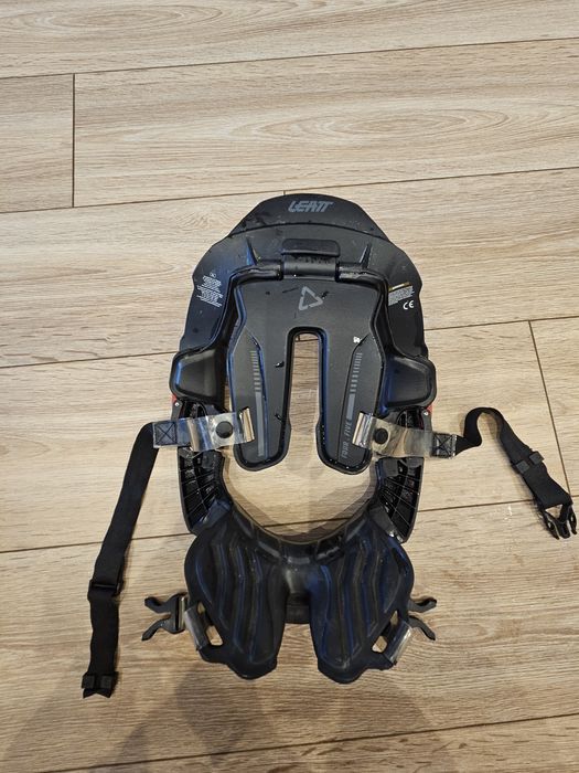 Leatt 4.5 Neck Brace/ Яка за врат
