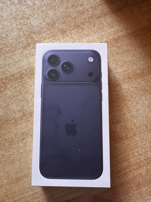 Iphone 17 Pro Max 256 Deep Blur