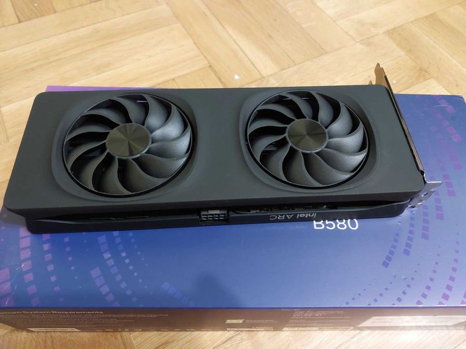 Intel Arc B580 12GB , видео карта
