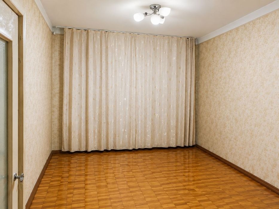 Юнусабад 15 метро Туркестан 2/2/4 балкон 2х6м 62м²