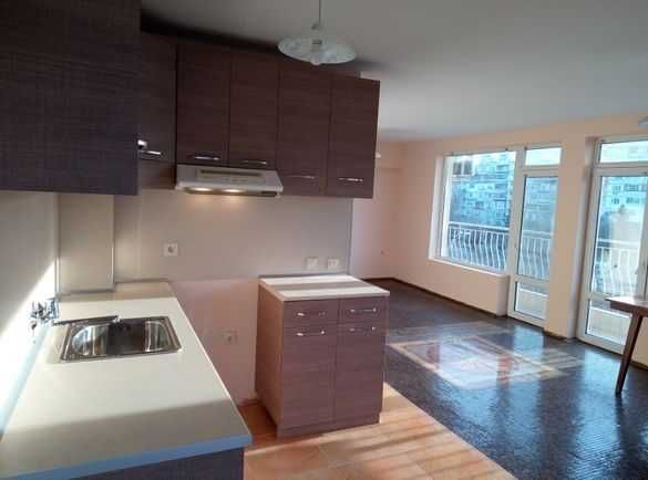 Дава се под наем Двустаен апартамент в Бургас, Изгрев - 66 кв.м за 165 € - Снимка #3