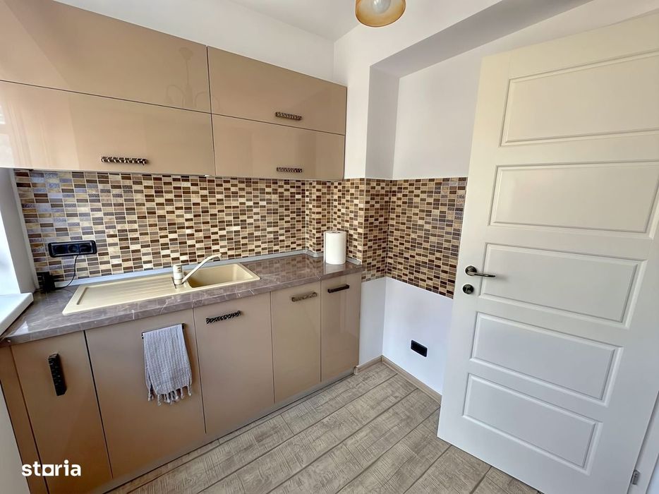 Apartament 3 camere 75 mp, 2 băi, parcare inclusă