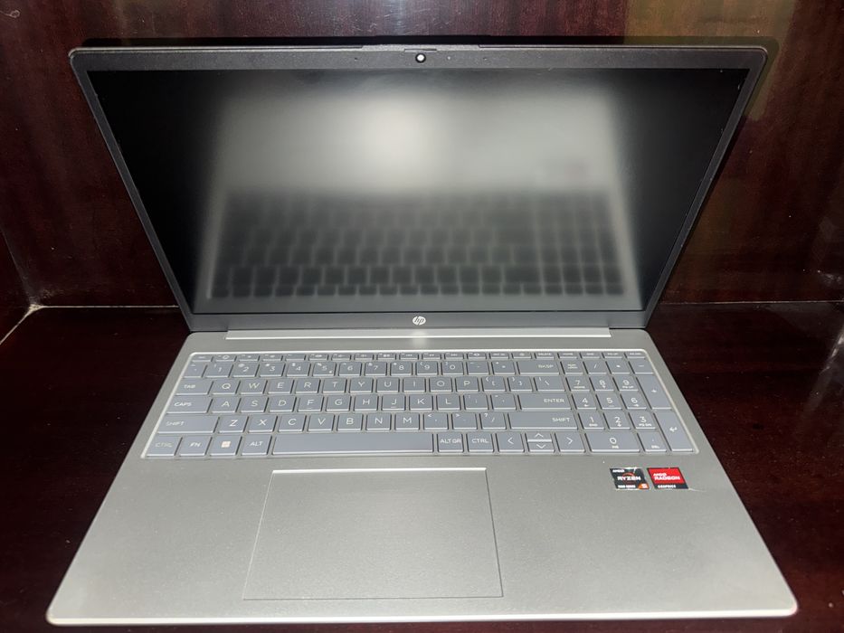 Laptop HP 15-fc0002ni