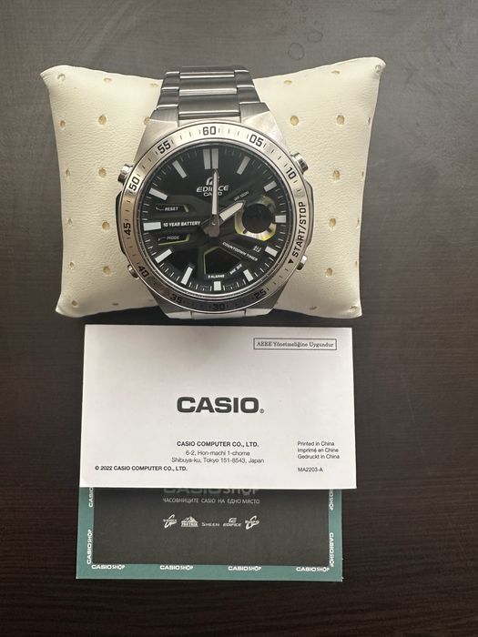 Часовник Casio Edifice EFV-C110D-1A3V - неразличим от нов