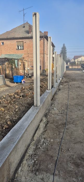 Producem și montam garduri din beton