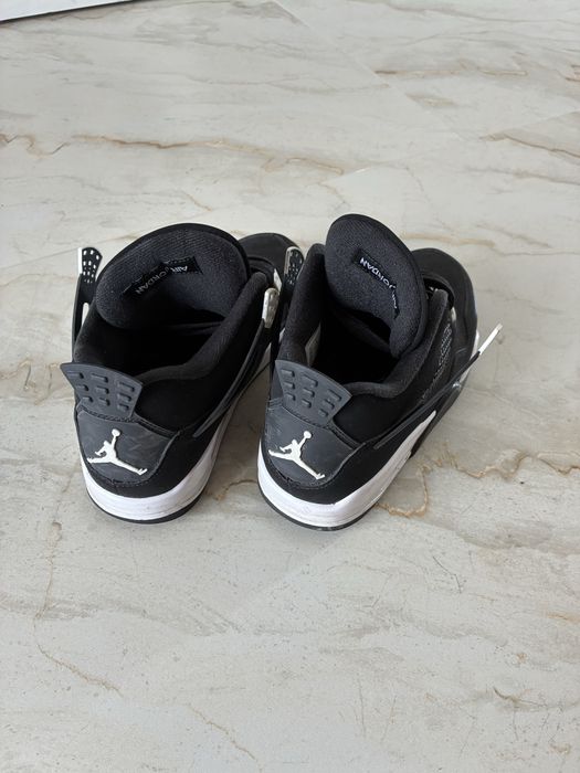 jordan 4 white thunder