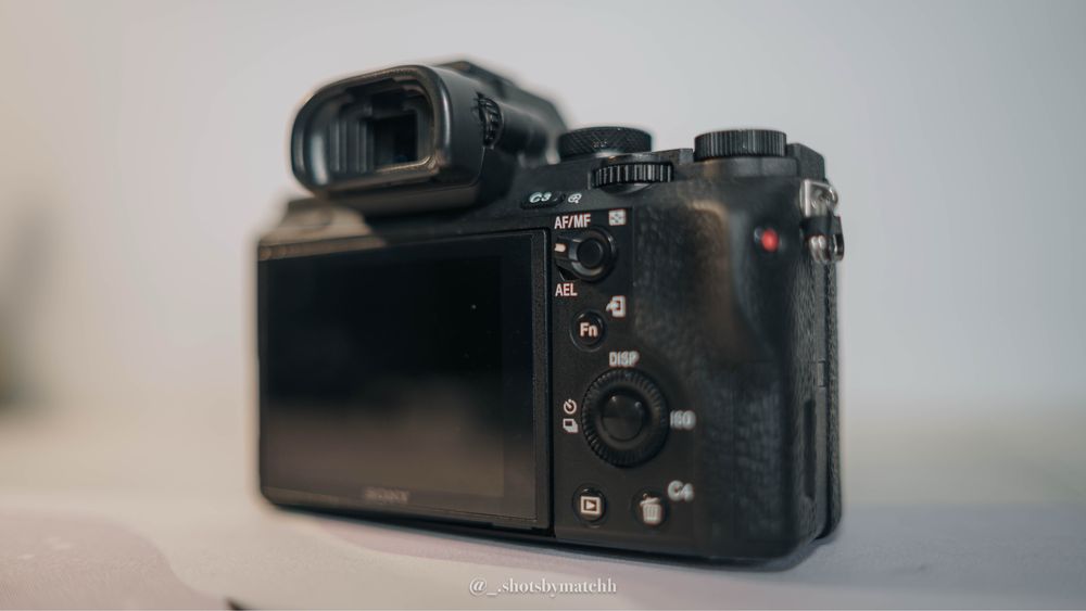 Sony a7 II 2 + Sony 28-70 F3.5-5.6