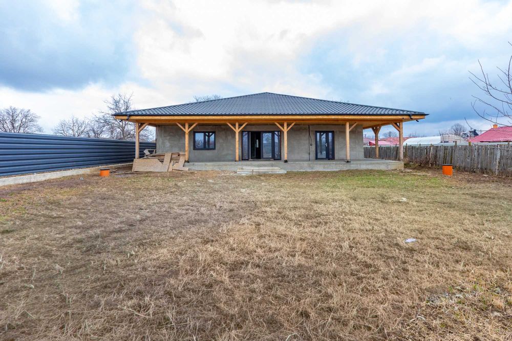 Casa parter la gri Sat Dumbrava Com.Itesti