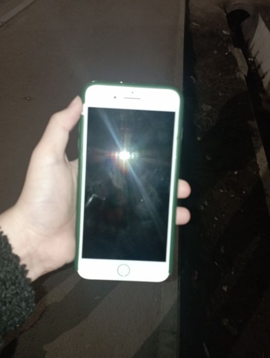Айфон 7 Плюс идеально состояние