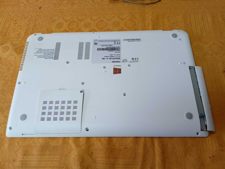 toshiba satellite l50 second hand si noi de vanzare • Anunturi
