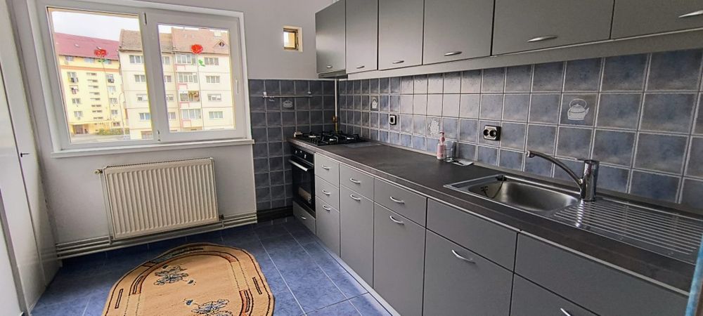 Apartament 3 camere  et 2  Terezian str.Lungă