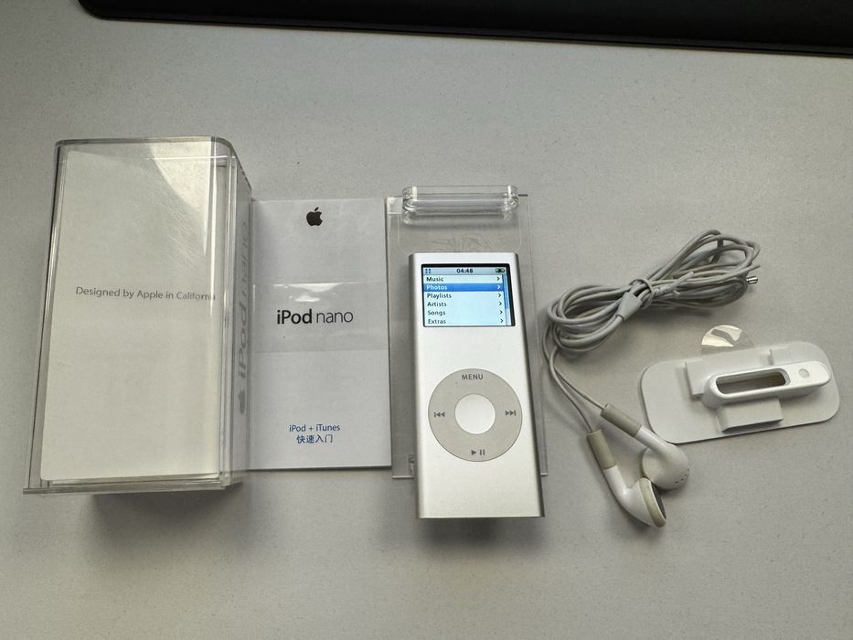 Оригинален Apple iPod Nano 2nd Generation 2GB (A1199) Сребрист – С кутия и слушалки (с качена музика)
