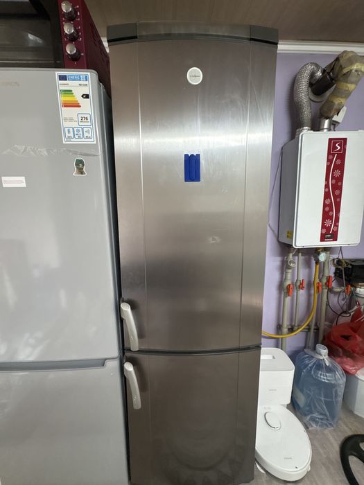 Холодильник Elextrolux 2м