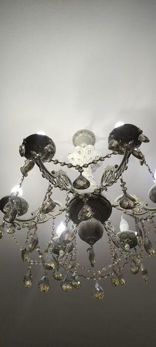 Люстра в идеальном состоянии