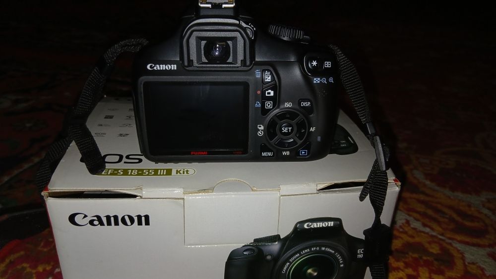 Foto aparat sotladi CANON holati ideal muommo yoq.