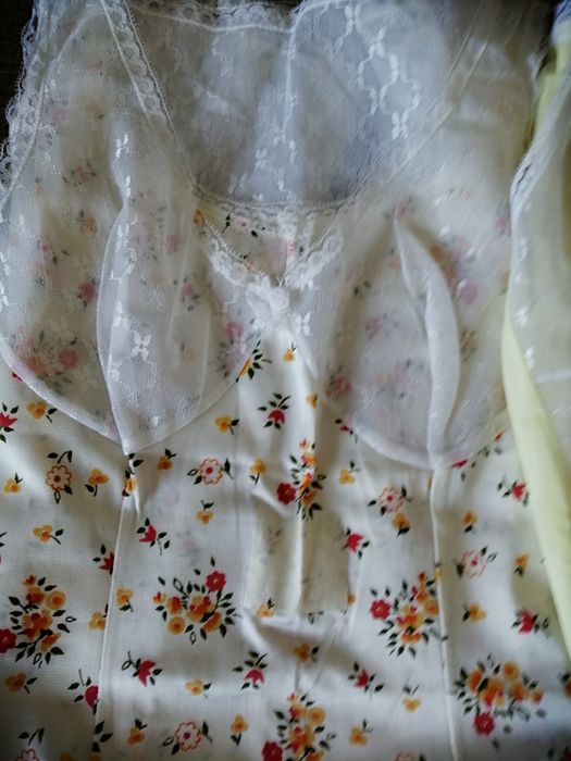 Продавам комбинезони от соца номер 44 Комбинезоните са нови