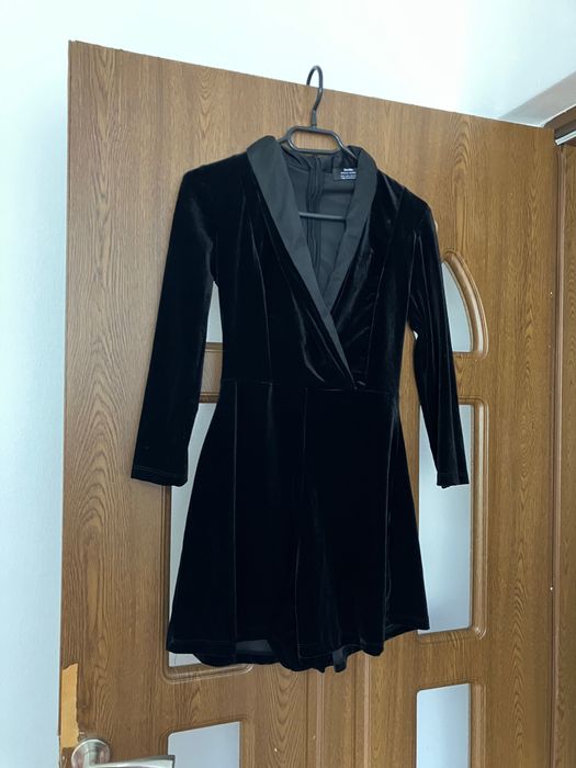 Rochie de catifea tip salopeta