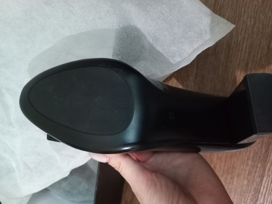 Туфли Eletto из натуральной кожи