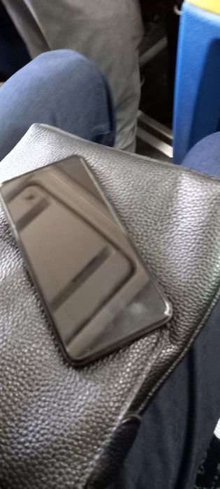 Xs max qora 256 talik face ishledi