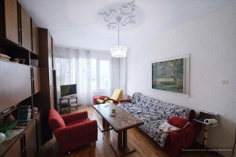 Тристаен апартамент в жк. Христо Смирненски