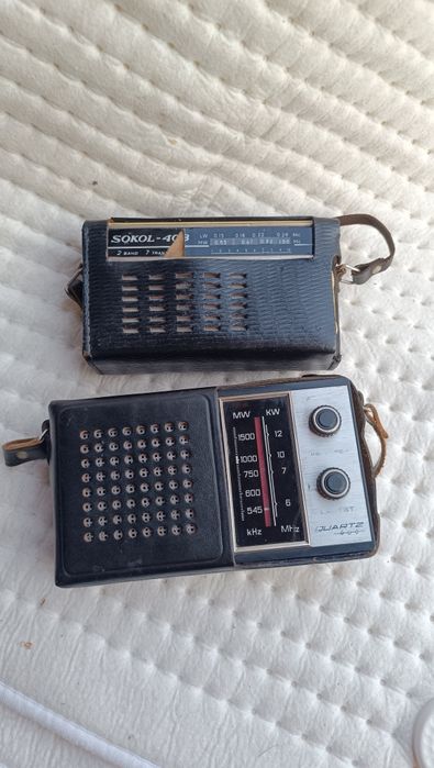 Radio portabil Sokol 403 și Tento Quartz 406
