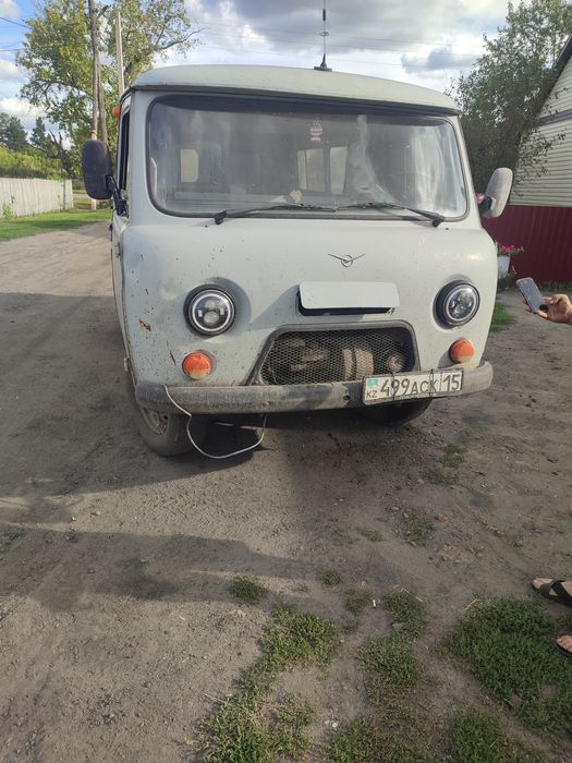 Продам УАЗ санитарка по запчастям