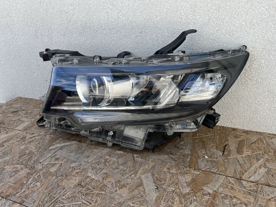 Far stanga Toyota Land Cruiser J150 Facelift LED Original Europa