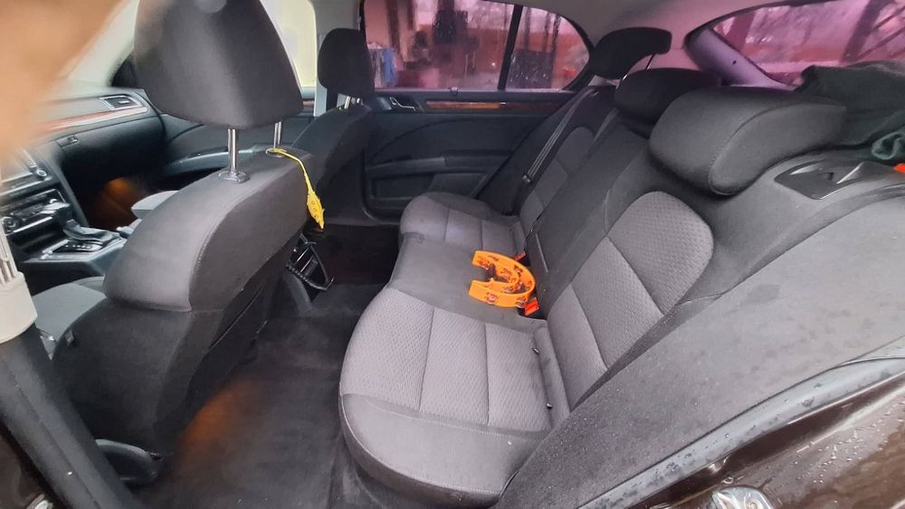 Skoda Superb 2.0 TDI 140 CP DSG – 2012