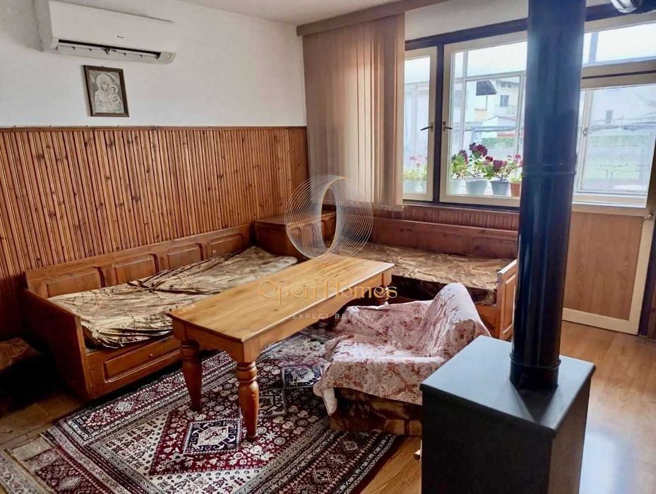 Обзаведена къща в с. Главиница