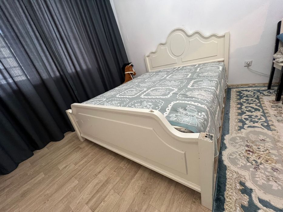Спальная кровать