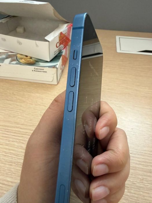 Продам Iphone 13 256gb